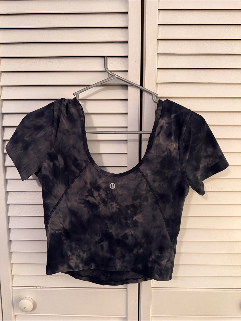 lululemon athletica Black Tie-Dye Scoop Neck Crop Top